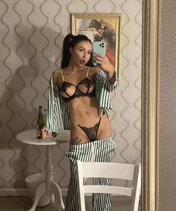 Анкета проститутки Олечка - Фото 1, Янди, 23 года, №2421